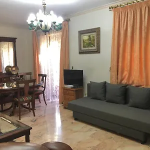 Amplio Apartamento En Plaza Trinidad Granada