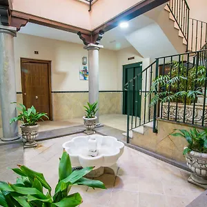 Casa Montalban Elvira Гранада