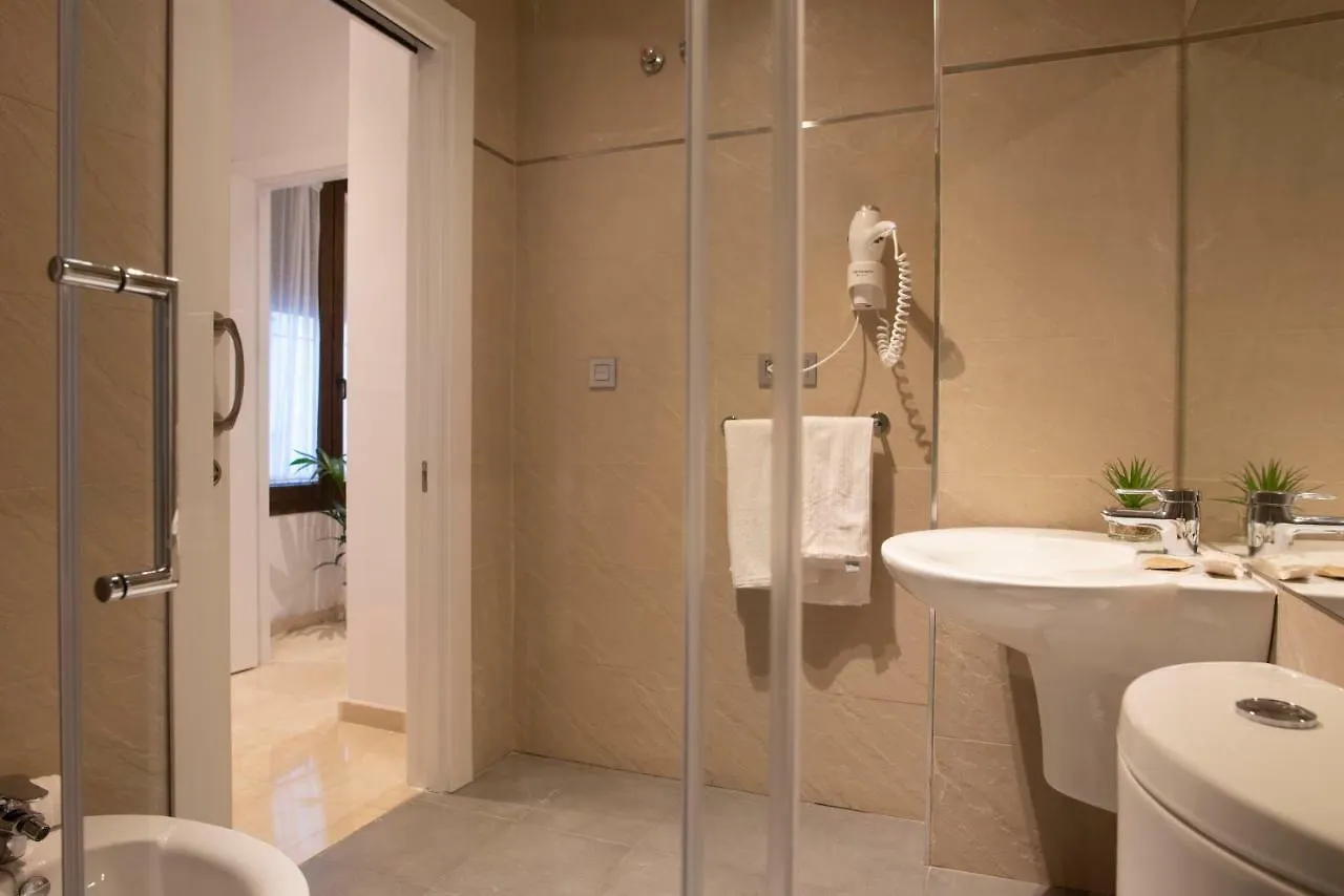 San Jeronimo 17 Suites غرناطة شقة